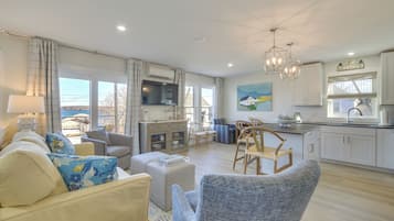 House (3 Bedrooms) | Front of property