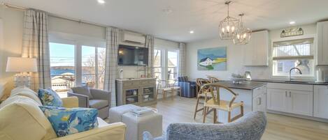 House (3 Bedrooms) | Front of property