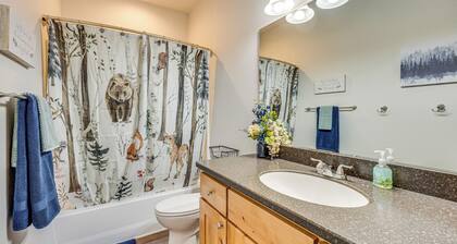 1 Mi to Main St & Riverwalk: Home in Canon City