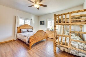 House (2 Bedrooms) | Interior - 1 Mi to Main St & Riverwalk: Home in Canon City (Canon City)