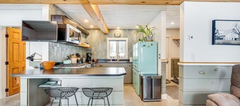 Ride From Your Door: Cabin w/ Vast Trail Access!