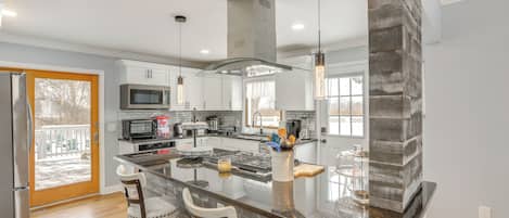 المنشأة من الداخل