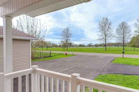 House (5 Bedrooms) | Interior