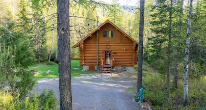Peaceful Relaxing Astrid Log Cabin