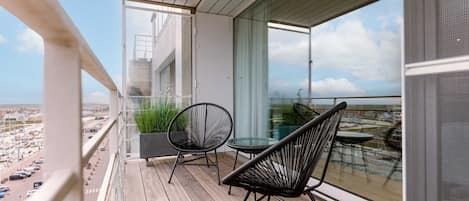 Apartment | 3 bedrooms, desk, Internet