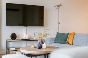 3 habitaciones, escritorio y acceso a internet 
