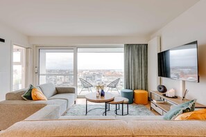 Apartament | 3 dormitoris, escriptori i Internet