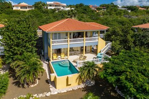 Villa | 3 bedrooms, Internet - Tropical Twilight Haven Unwind in Style (Sint Willibrordus)