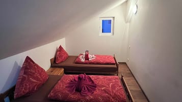 1 bedroom, free WiFi, bed sheets