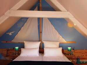 1 bedroom, iron/ironing board, bed sheets