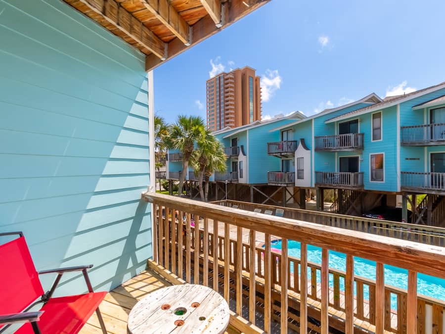 Condo luxo, 2 quartos, para não fumantes, acesso à piscina | Sacada