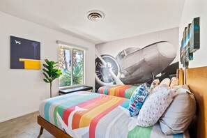 3 bedrooms, iron/ironing board, Internet, bed sheets