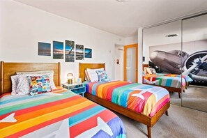 3 slaapkamers, een strijkplank/strijkijzer, wifi, beddengoed