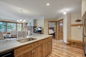 Condo, 1 Bedroom | Interior