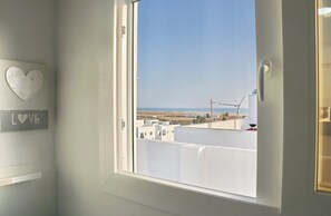 Unclassified image, 3 of 17, button - The little Loft    . (Conil de la Frontera)