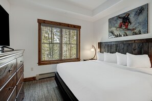Condo, 2 Bedrooms