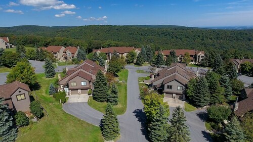 Seven Springs Sunridge 3 Bedrooms Deluxe Condo 3 Condo