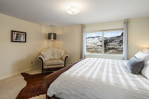3 bedrooms, iron/ironing board, travel crib, free WiFi - Saddle Ridge Retreat (Gardiner)