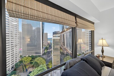 Chic Dt Honolulu Executive Condo 1 Bedroom Condo