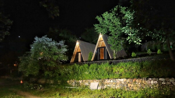 Front of property - Arahnyam Pool Side Cafe & Resort Bhimtal (Suriyagaon)