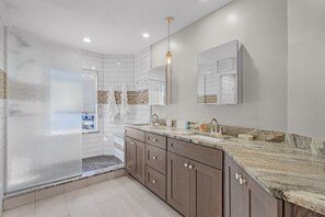 Condo, 3 Bedrooms | Bathroom | Towels - Bay Front 3 Bedroom Condo #356 3 Condo (Fort Myers Beach)