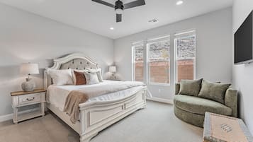 Casa, 5 habitaciones | 5 habitaciones, escritorio y espacio para trabajar con laptop