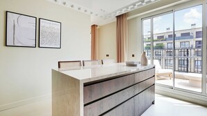 Apartment | Interior - Magnificent Apartment With AC- 3br-6p-tour Eiffel (Paris)
