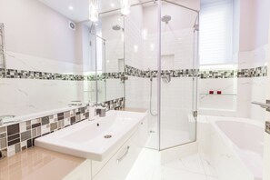 Apartament Comfort, 2 dormitoris, no fumadors, vistes a la ciutat | Bany