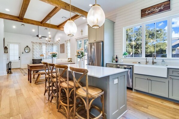 Interior - NEW-Cajun Country Retreat-2 Kings-Patio-Arcade-Lux (Lafayette)