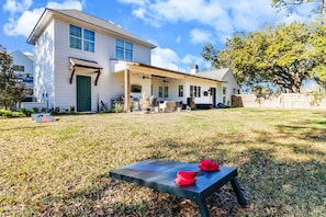 Property grounds - NEW-Cajun Country Retreat-2 Kings-Patio-Arcade-Lux (Lafayette)