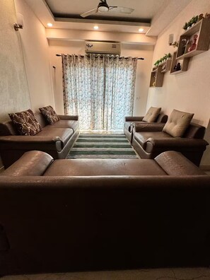 Living area - Apartment in Noida Best Location 3BHK (Noida)
