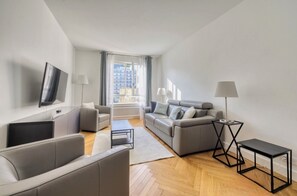 Smart TV - Delightful 2-bedroom apartment with WiFi in Paris (Paris)