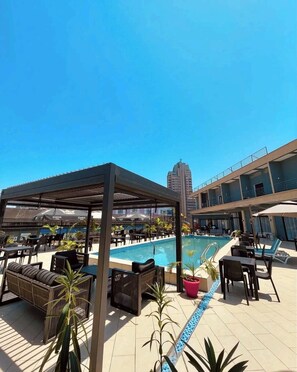 Unclassified image, 4 of 28, button - Léon Hôtel Kinshasa (Kinshasa)