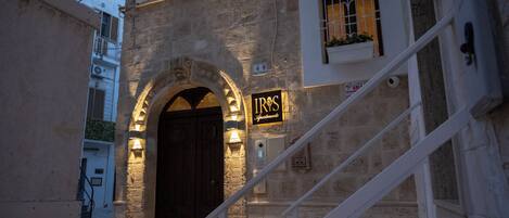 EntrĂ©e de lâhĂ©bergement