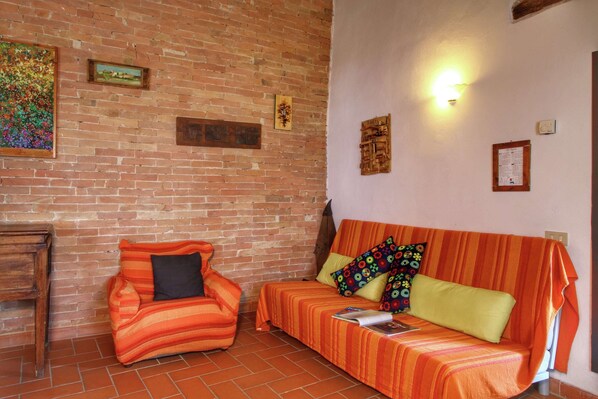 Living room - Cottage in Tuscany With Patio (Castiglione d'Orcia)