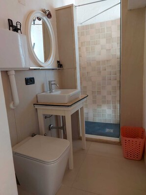 Bidet, towels, soap, toilet paper - Sea, Nature and Relaxation (2) - Stintino (Stintino)