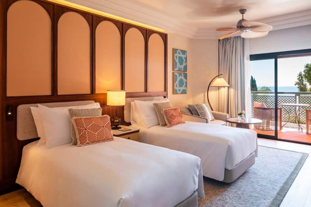 Deluxe Room, 1 Twin Bed | Hypo-allergenic bedding, minibar, desk, laptop workspace