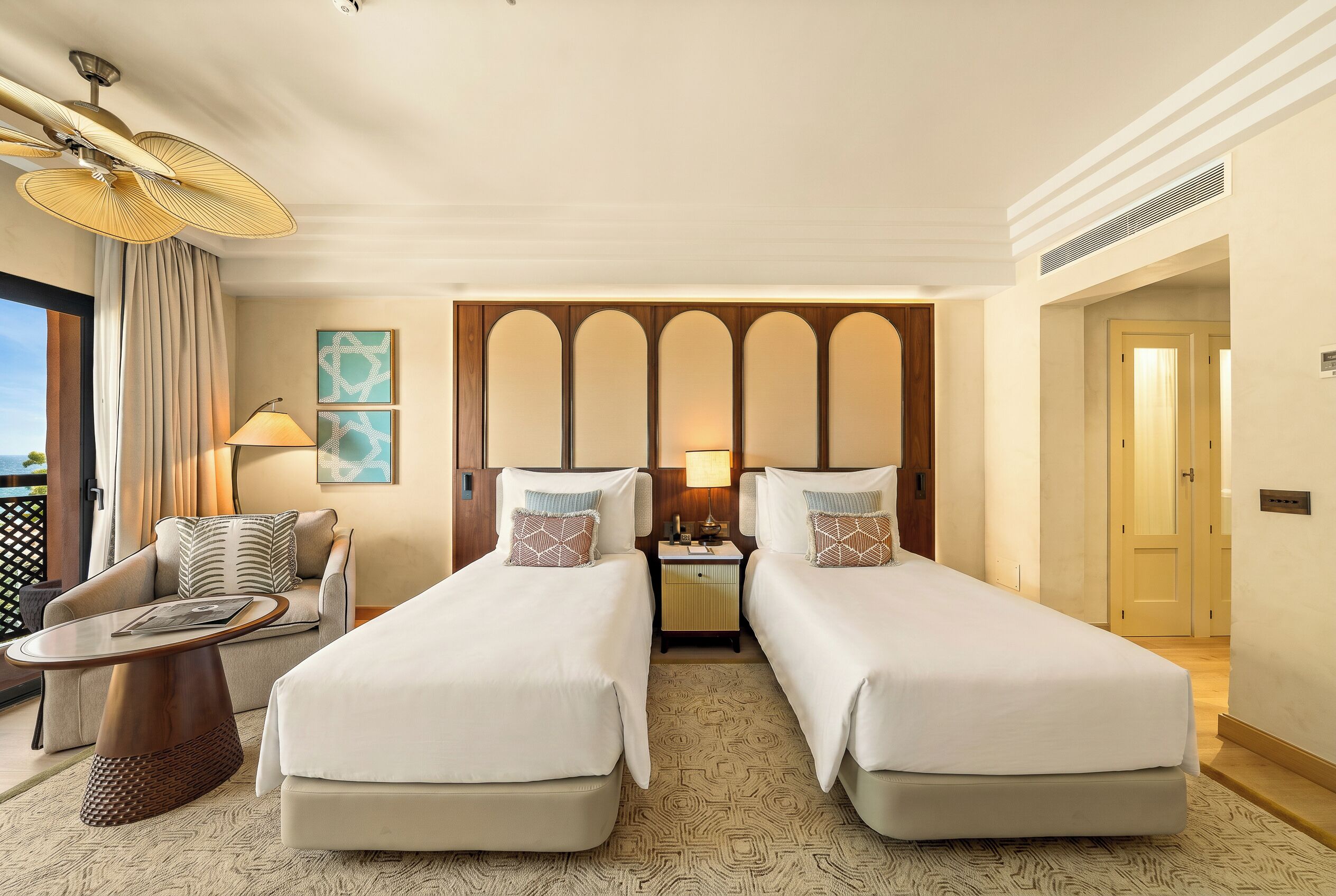 Hypo-allergenic bedding available, minibar, desk, laptop workspace
