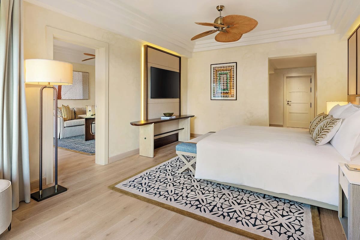 Suite, 1 Bedroom, Sea View | Hypo-allergenic bedding, minibar, desk, laptop workspace