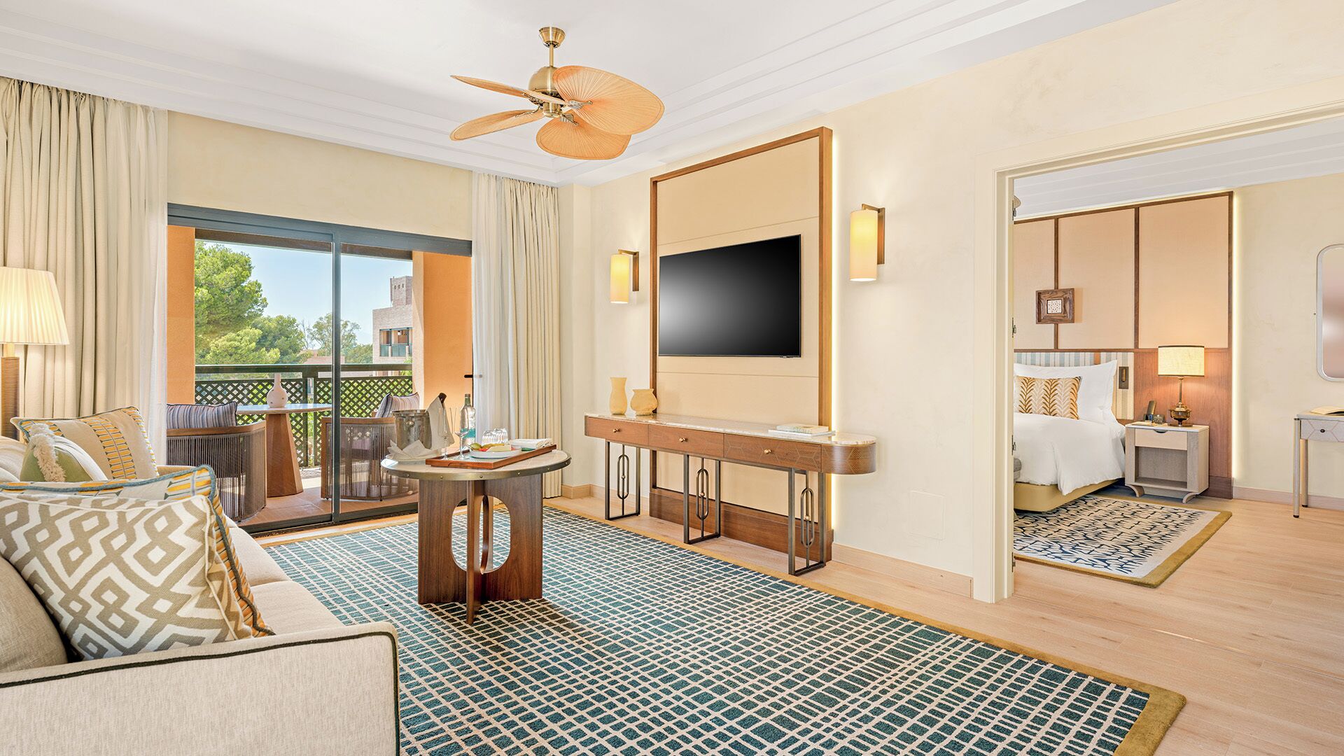 Allergitestet sengetøy, minibar, skrivebord og skrivebord for bærbar PC