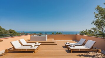 Suite, Terrace, Sea View | Hypo-allergenic bedding, minibar, desk, laptop workspace