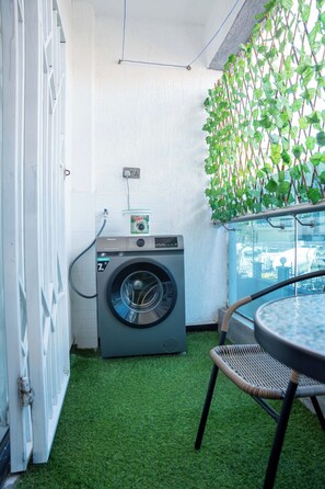 Superior Apartment, 1 Bedroom, Private Bathroom, City View | Terrace/patio