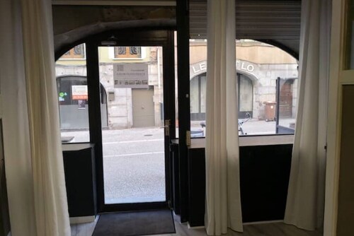 Street duplex downtown Grenoble