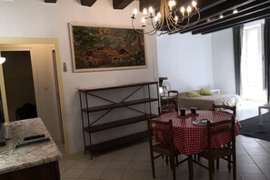 Dining - Street duplex downtown Grenoble (Grenoble)