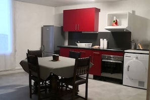 Fridge, microwave, oven, stovetop - l'Atelier USU15 downtown Grenoble (Grenoble)