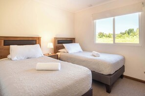 3 bedrooms, WiFi, bed sheets