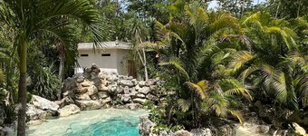 Charming 1- bedroom house with WiFi and AC in Francisco Uh May
