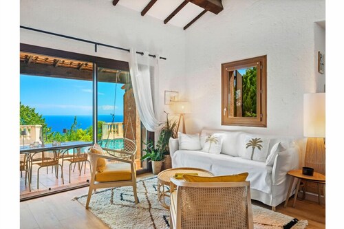 Villa at the gates of Monaco - Sea view - Private swimming pool - Ideal for families&groups