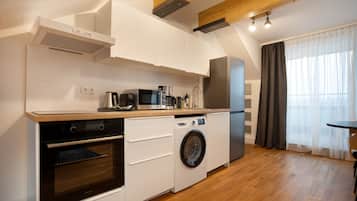 Appartement Familial, 1 chambre, balcon | 1 chambre, bureau, chambres insonorisées, Wi-Fi gratuit