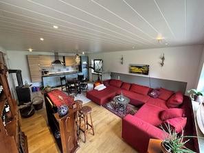 Smart TV, video games, DVD player, ping pong - Vacation dream at Brombachsee- 5 stylish rooms with huge garden (Pleinfeld)